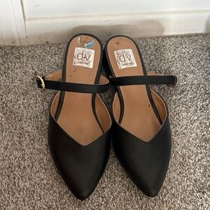 DV by Dolce Vita Black Pointed Mules